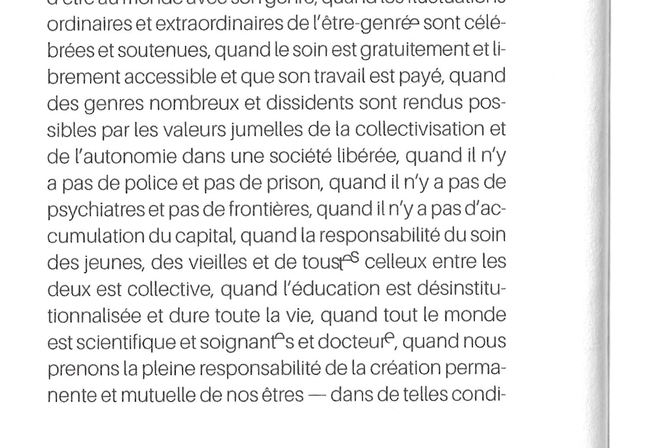 Détail d'une page du livre Du salaire pour nos transitions avec des ligatures post-binaires