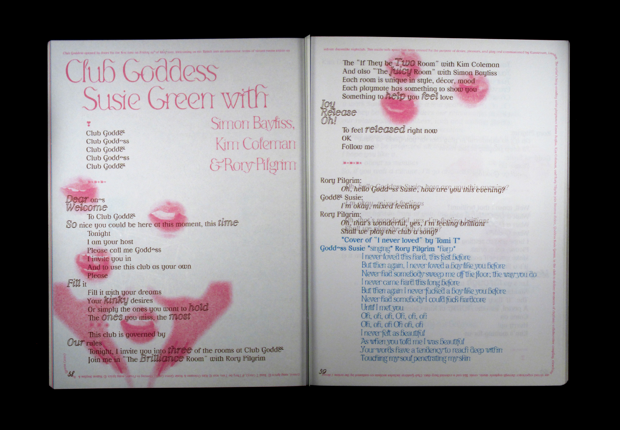 Double page intérieure de la revue, avec du texte noir et bleu et des éléments graphiques roses.