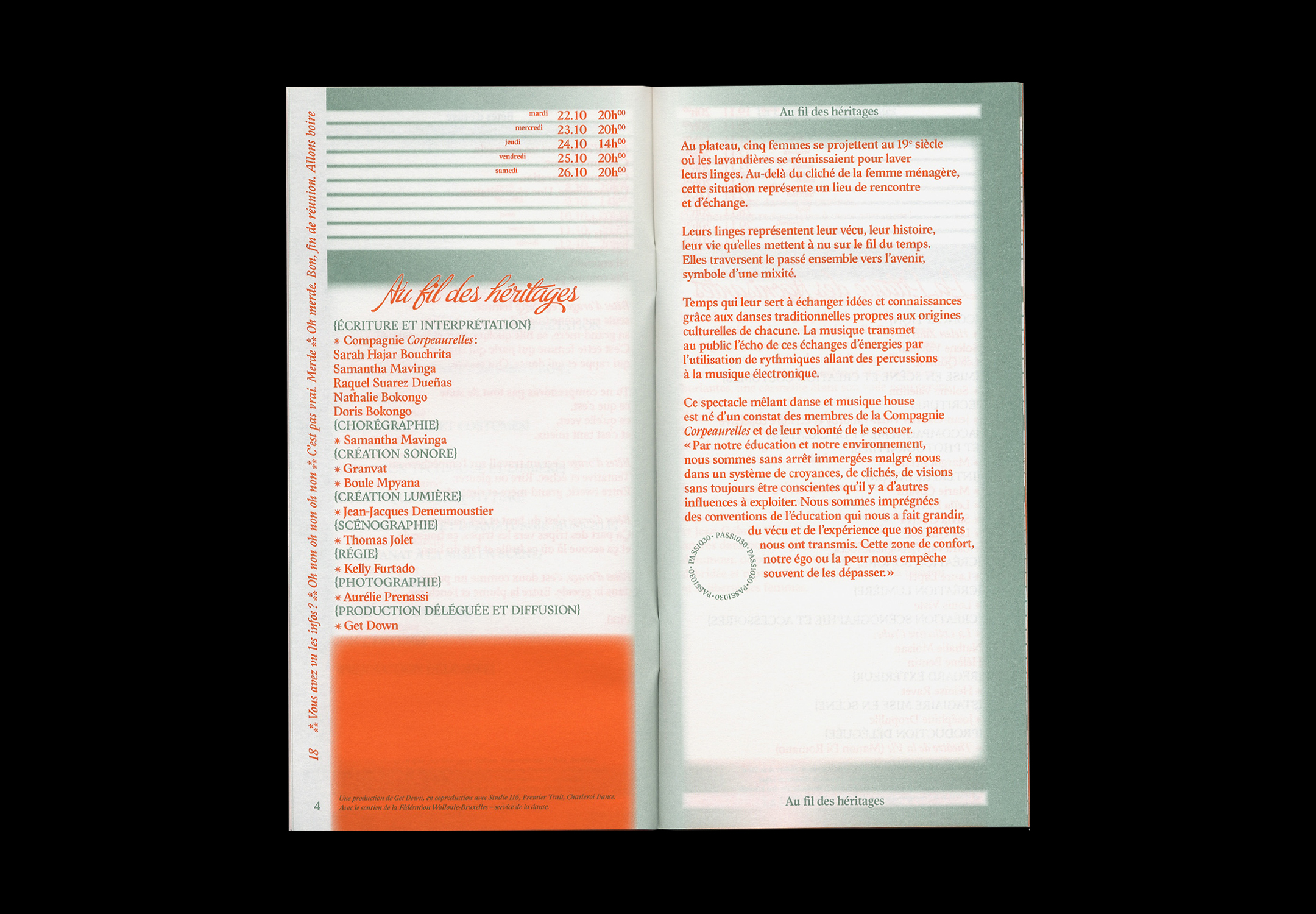 Double page intérieure, texte orange et textures vertes.