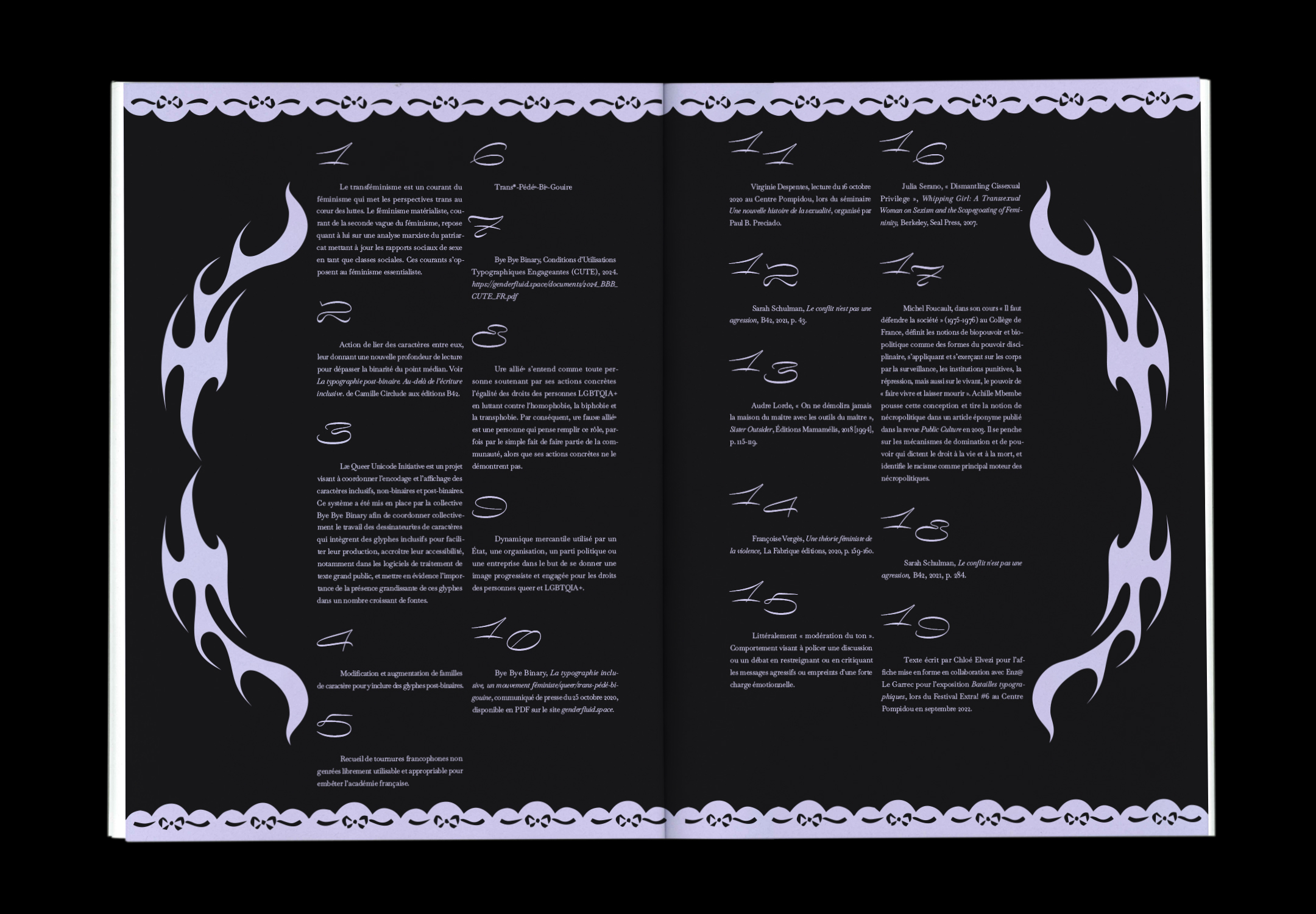 Double page avec les notes de bas de page du texte
